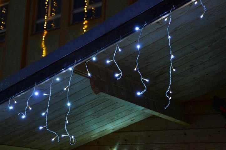 Świąteczny świetlny deszcz - 2,7 m, 72 LED, zimna biel